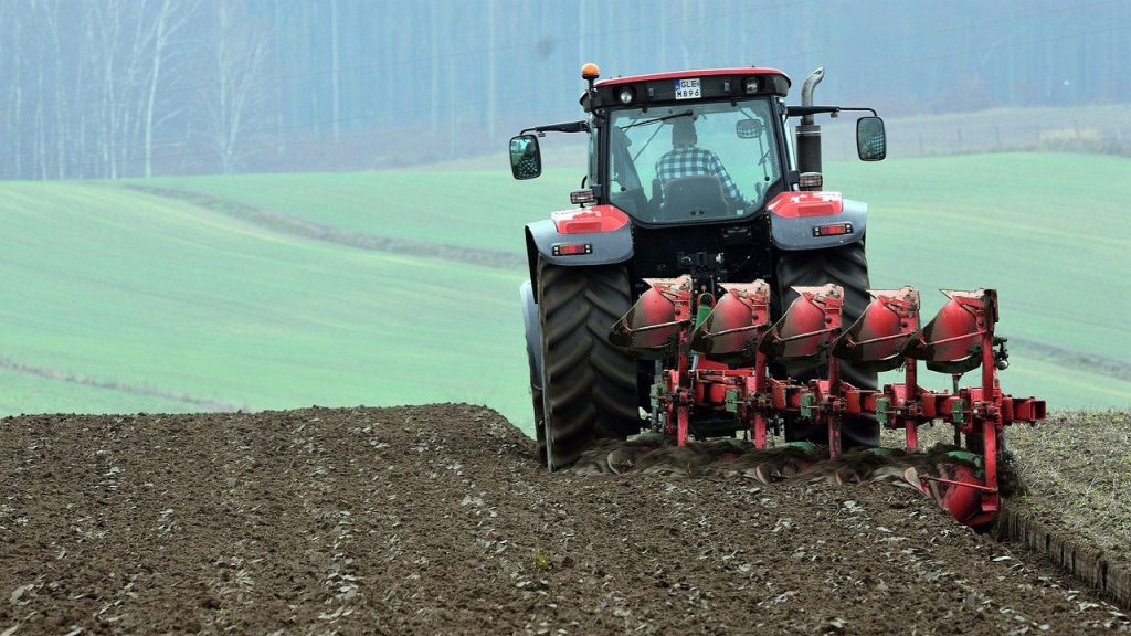 10 Best Selling Tractors in the USA