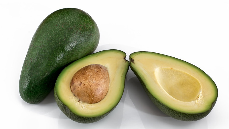 How to Prevent Avocado From Drying Out (Indoors and Outdoors)?