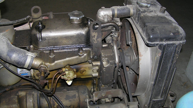 How to Paint a Tractor Engine? X Things you Need to Know 