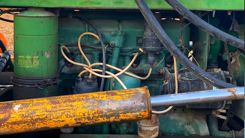 How to Paint a Tractor Engine? X Things you Need to Know 