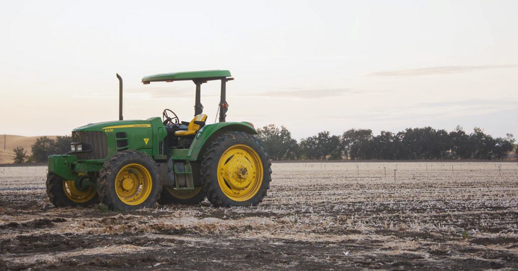 Who Makes John Deere Branded Engines?