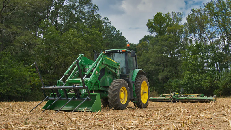 Who Makes John Deere Branded Engines? 
