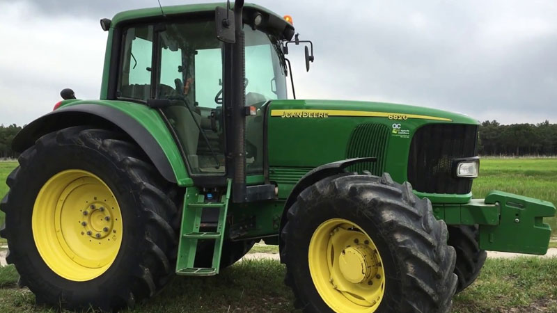 John Deere vs. Cub Cadet: Which Tractor Brand is Better? 