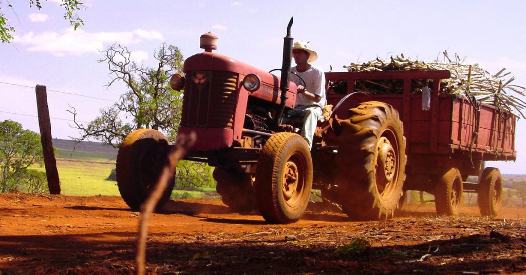Why Do Tractors Have Smaller Front Wheels And Large Rear Wheels?