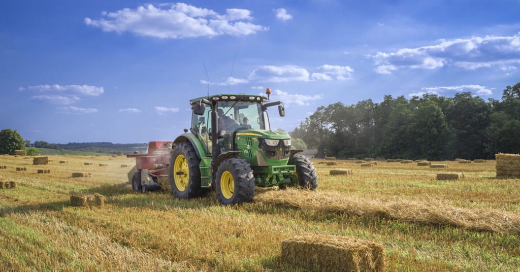 Tractor Weight: 10 Major Brands Compared (Including Chart)